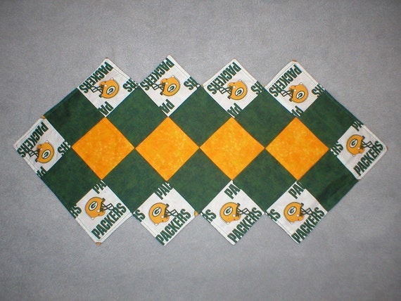 table table   Green runners x bay  Packers runner (12 the new 24) Bay
