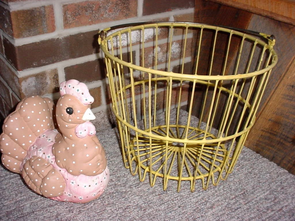 Vintage YELLOW WIRE EGG GATHERING BASKET by RebeccasTreasury