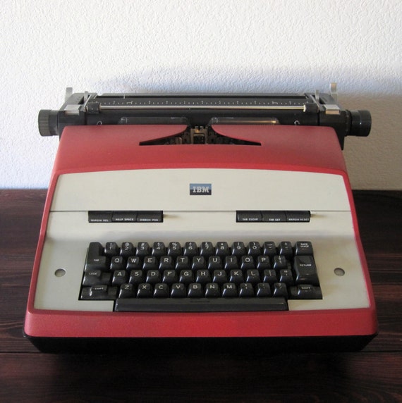 Vintage IBM Model D Electric Typewriter / Retro Office