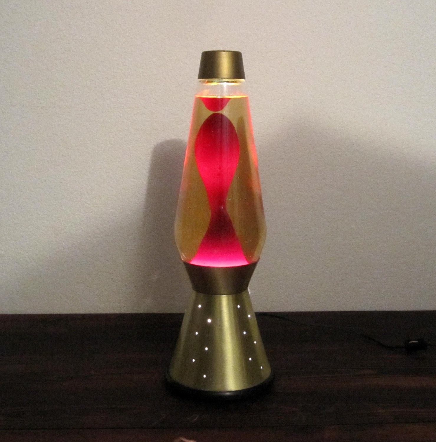 vintage-1960s-lava-lamp-with-gold-starlight-base-retro-by-midmod