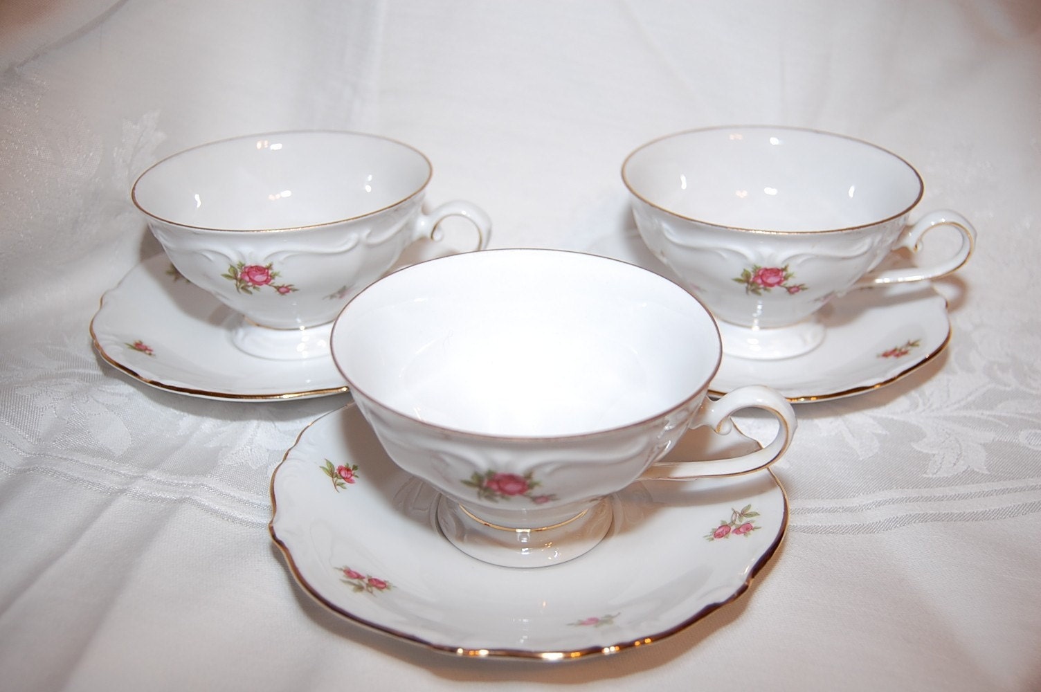Elegant Vintage Bavarian Rose Tea Cups and Saucers Lot of 6