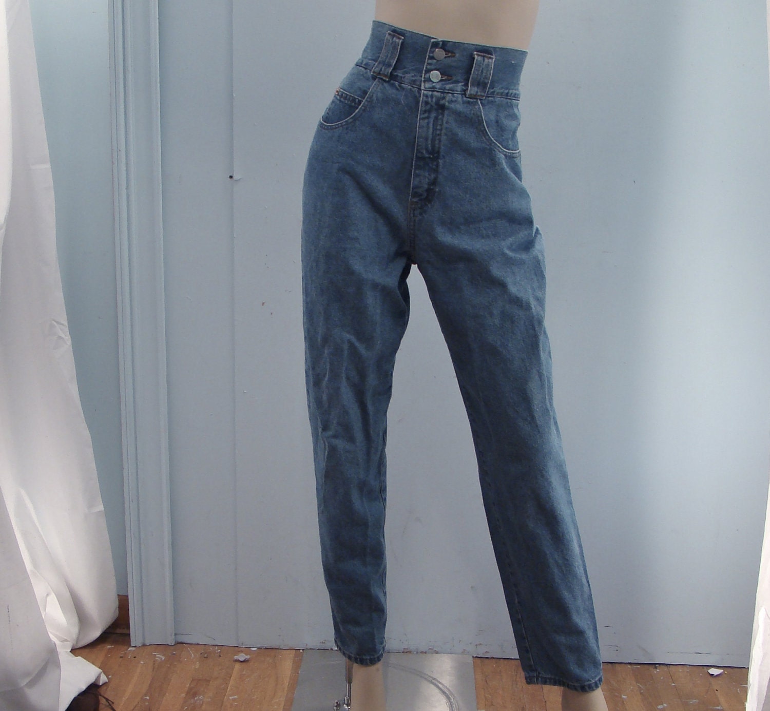 RESERVED High Waist Jeans 1980's Pin Up Look