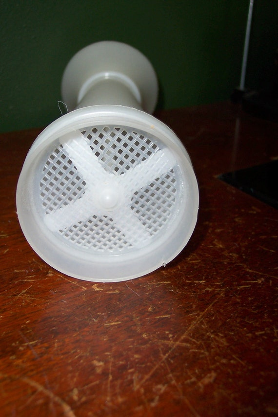 Tupperware JIFI SIFT Sifter Perfect for Powdered Sugar