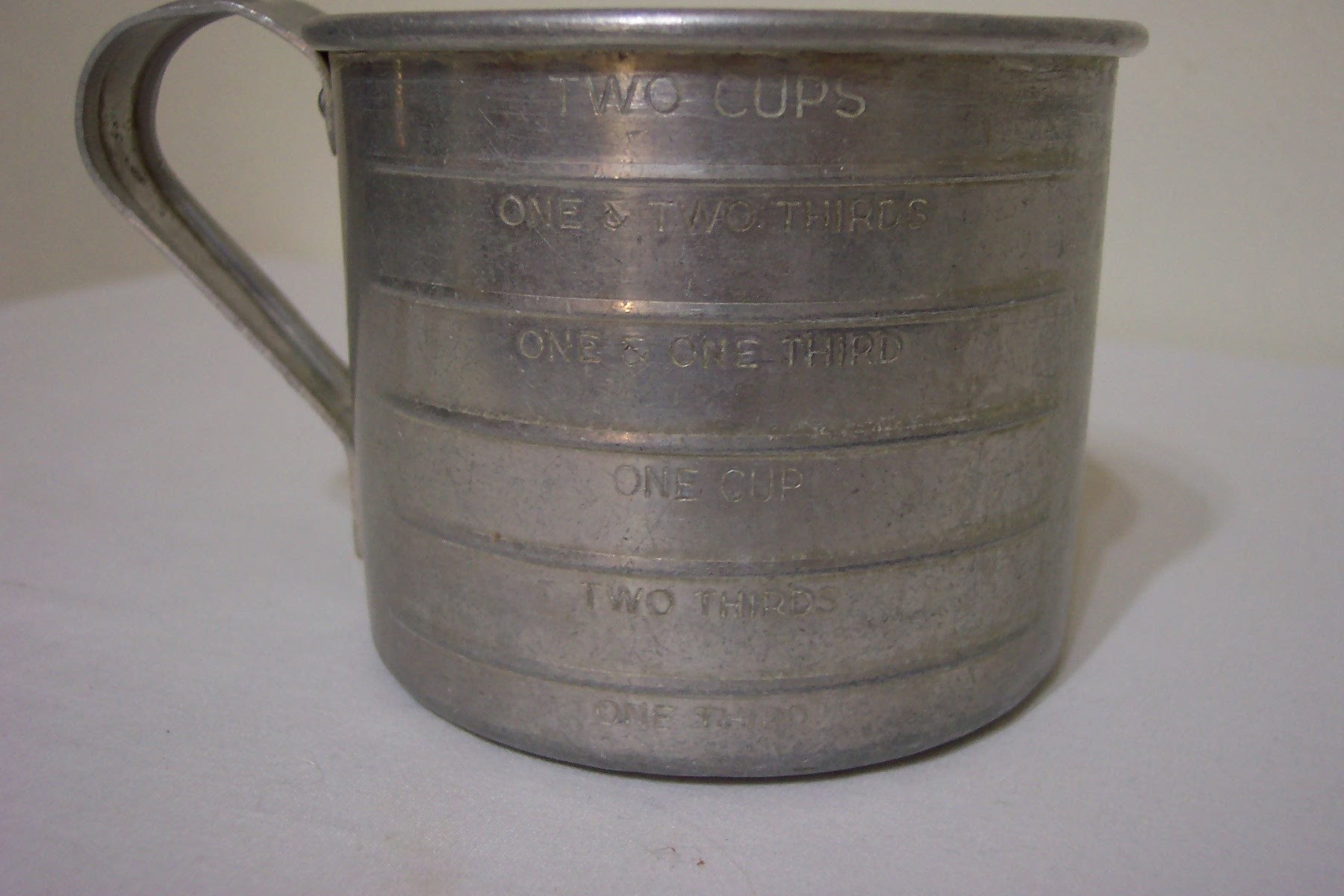 Vintage Metal 2 Cup Measuring Cup