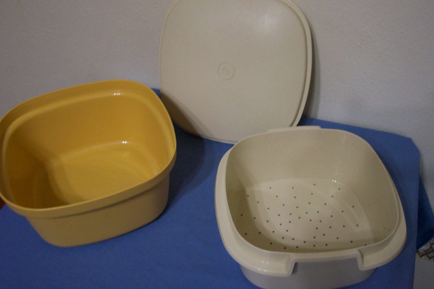 Tupperware Strainer Multi Server Container 3 Piece