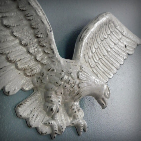 traditional eagle wall decor