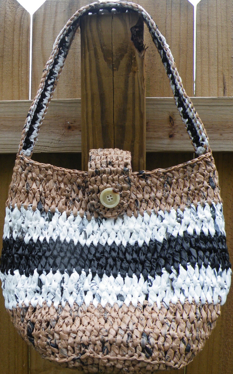 Round CarryAll Plarn plastic yarn Tote .. made with Public