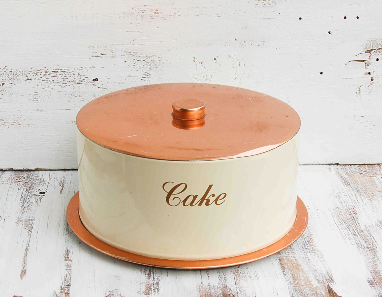 Vintage Cake Saver 41