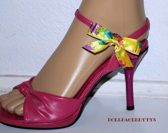 Sale....Splattered..... Set of Bow Shoe Clips