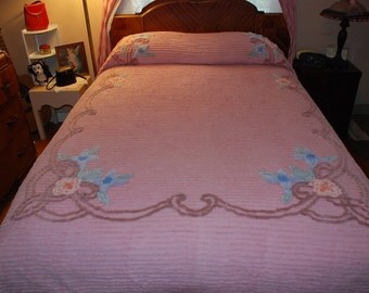 Vintage 1940s Full Chenille Bedspread - Double - 92 x 100