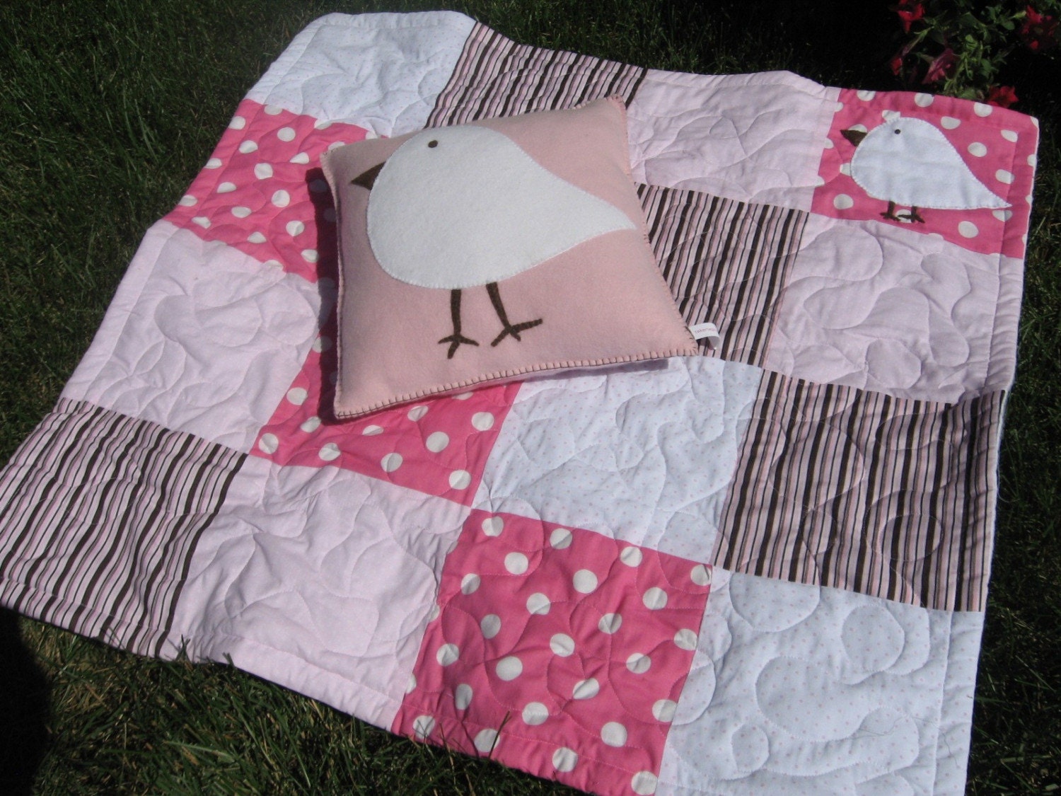 pink and brown baby bird quilt