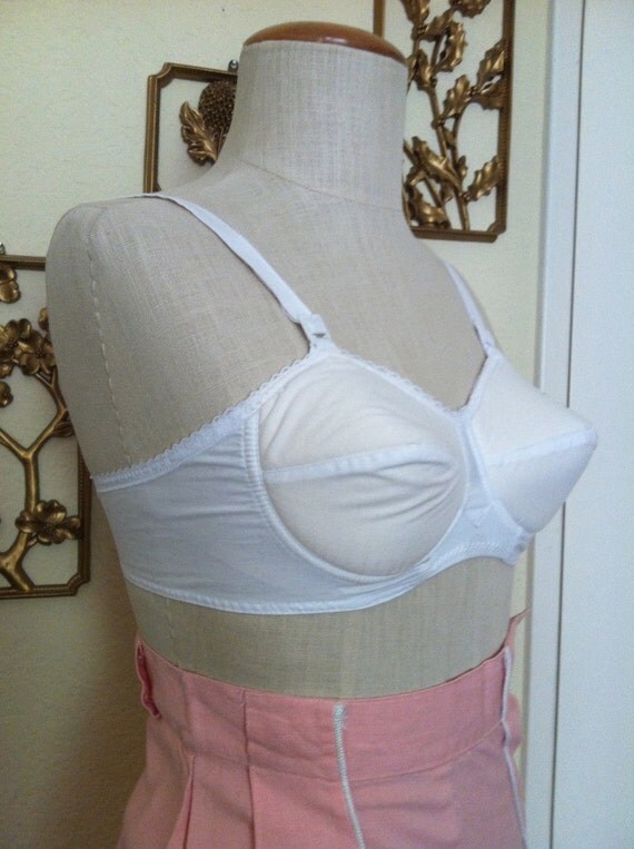 Simple & Comfortable White Cotton Bullet Bra with cone padding