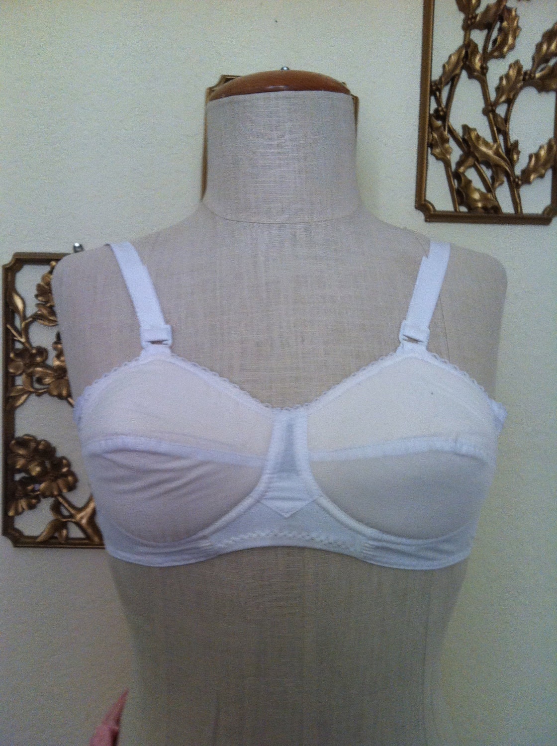 Simple & Comfortable White Cotton Bullet Bra with cone padding