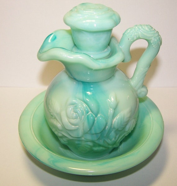 Decor, Avon, Vintage, Jade, rose  Gifts Decantor, Rose,  vintage Basin, decor home and Home  and gifts