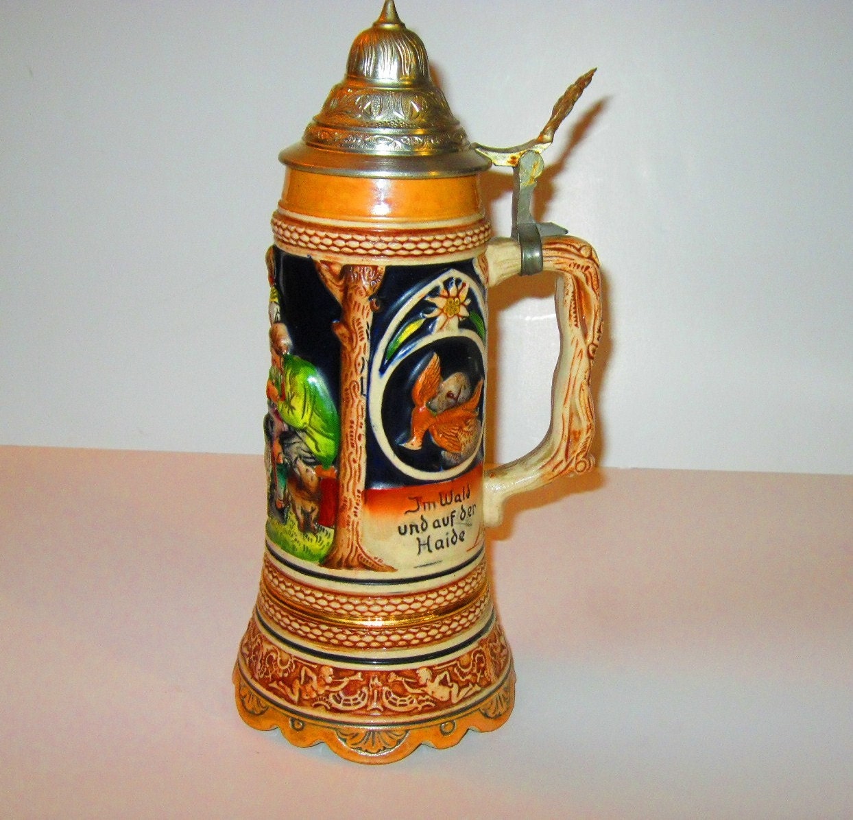1960 Vintage Musical German Beer Stein plays Auf Wiedersehn