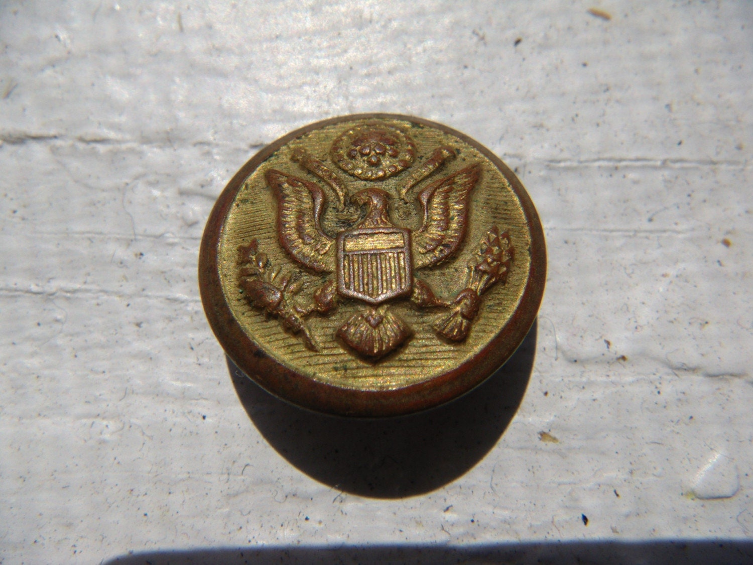 civil war navy buttons 1820 eagle &hasp on same side