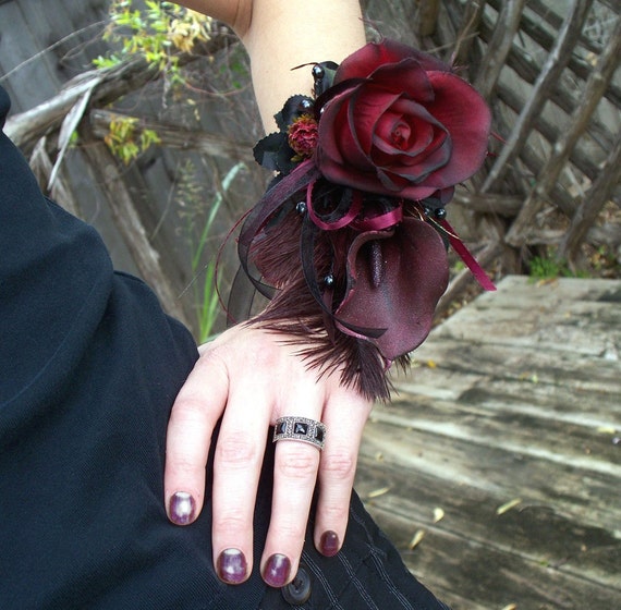 HALLOWEEN Zombie Prom Gothic Wrist Corsage