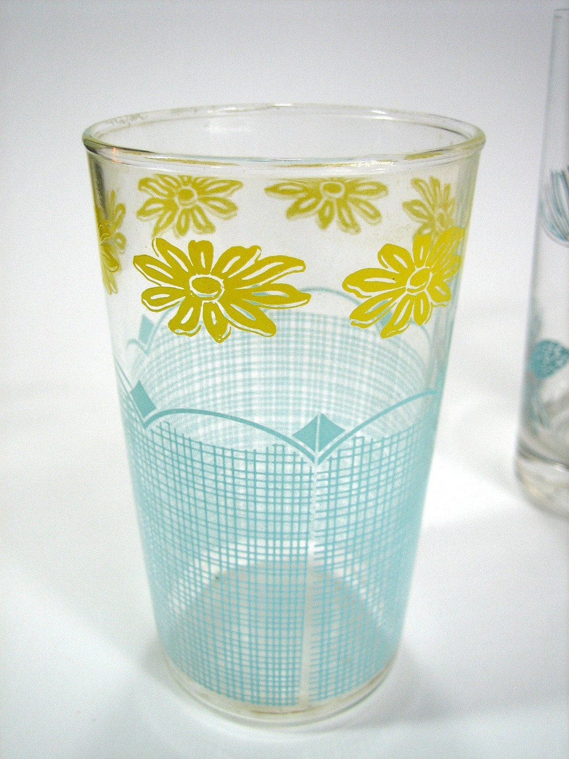 Mismatched Retro 50s Drinking Glasses