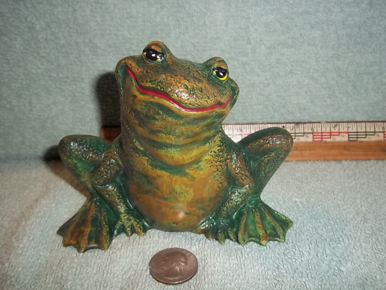 sitting frog figurine