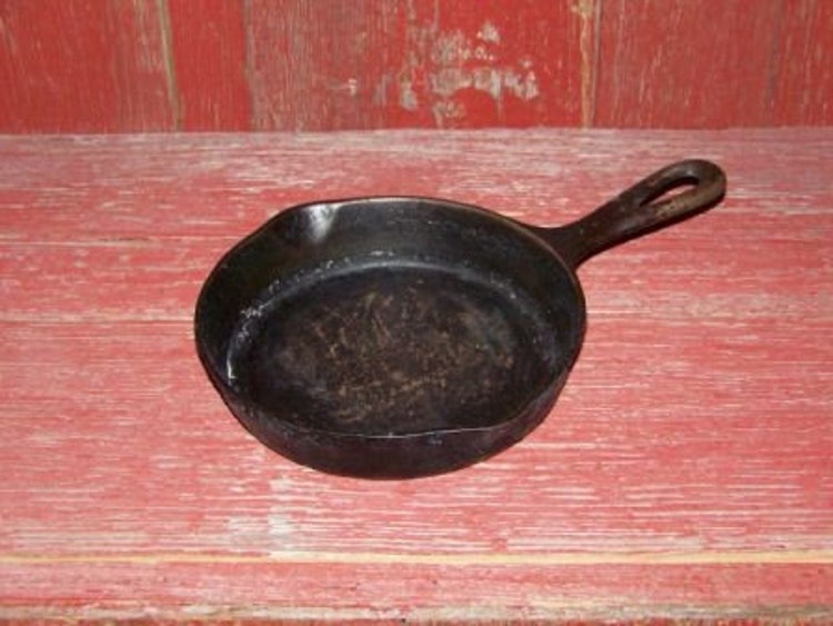 Wagner 6 inch Cast Iron Skillet 1053A by vintageindiana on Etsy
