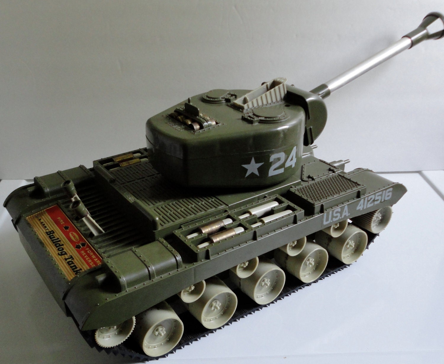 super military toy tank