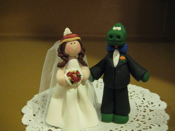  House  Divided  Gator Seminole Bride and Groom