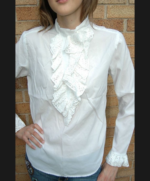 White Blouse Poet Ruffle front Vtg S White Lace Ruffle front