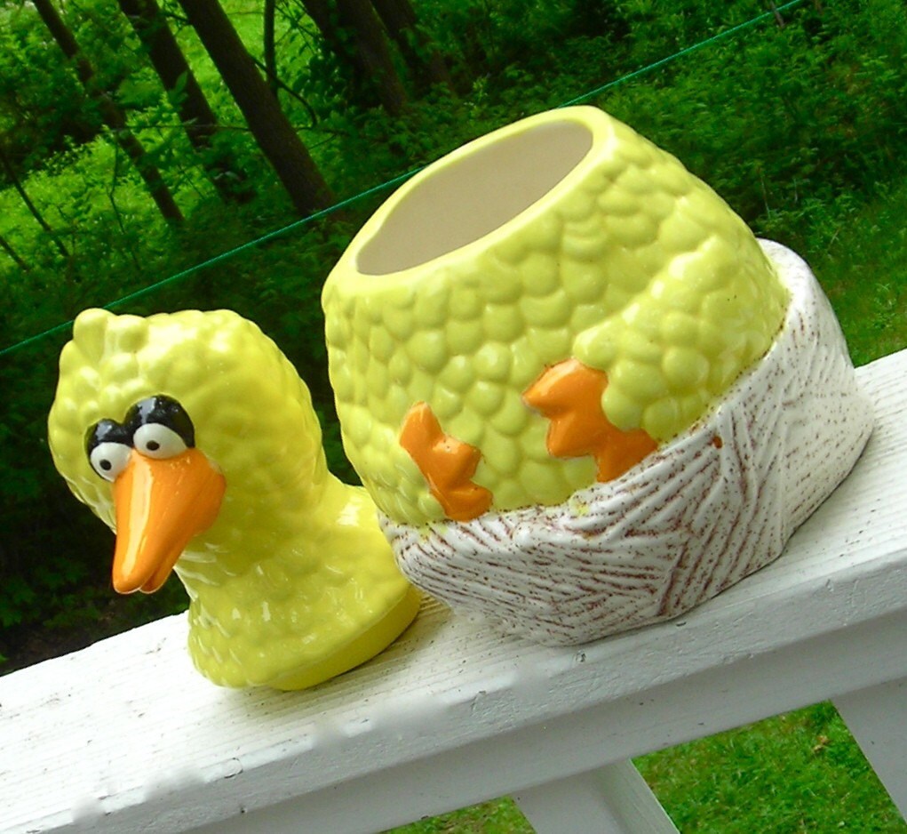 Big Bird pottery Cookie JarVintage