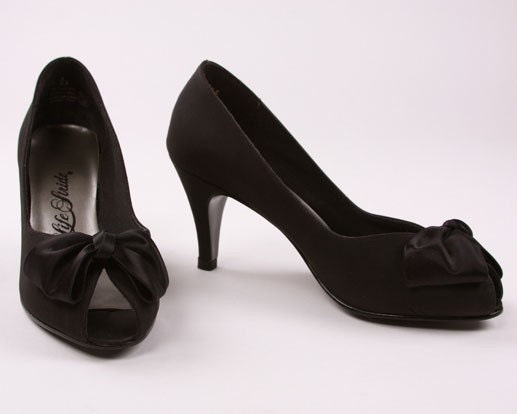 peep toe heels with bow