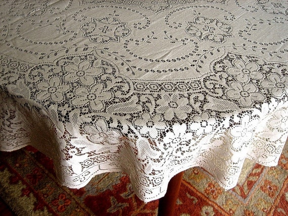 Quaker Lace Tablecloth Vintage Oval COTTON Needle Lace FLOWERS