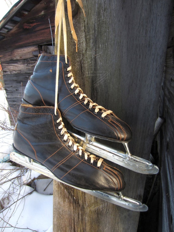 Vintage Ice Skates Mens Speed Racing Maple Leaf Winter Home