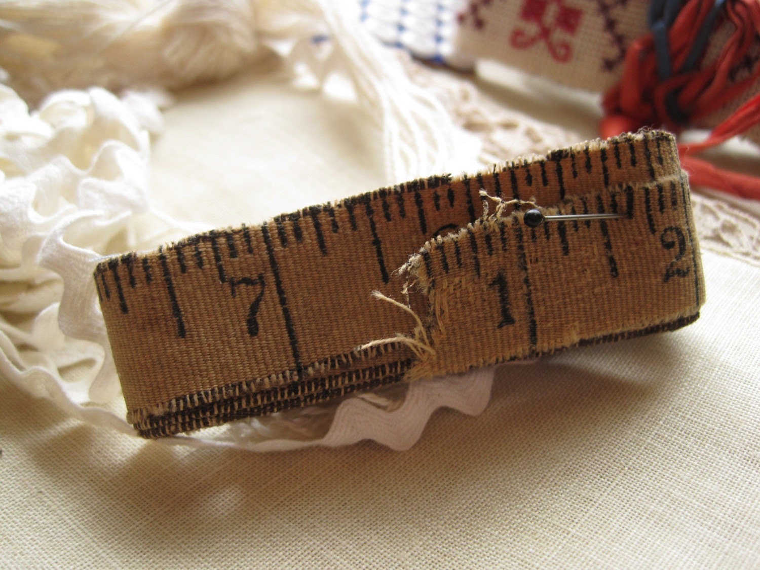 Vintage Cloth Seamstress Measuring Tape