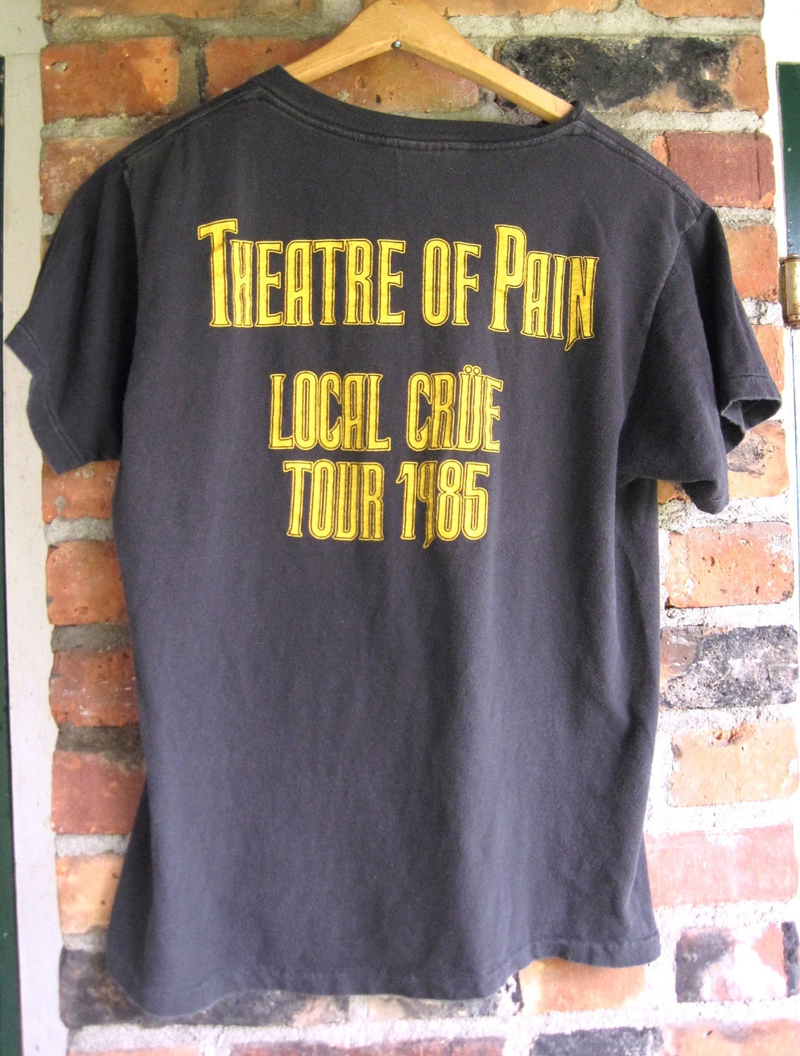Vintage Motley Crue 1985 Theatre of Pain Concert Tour Crew Tee