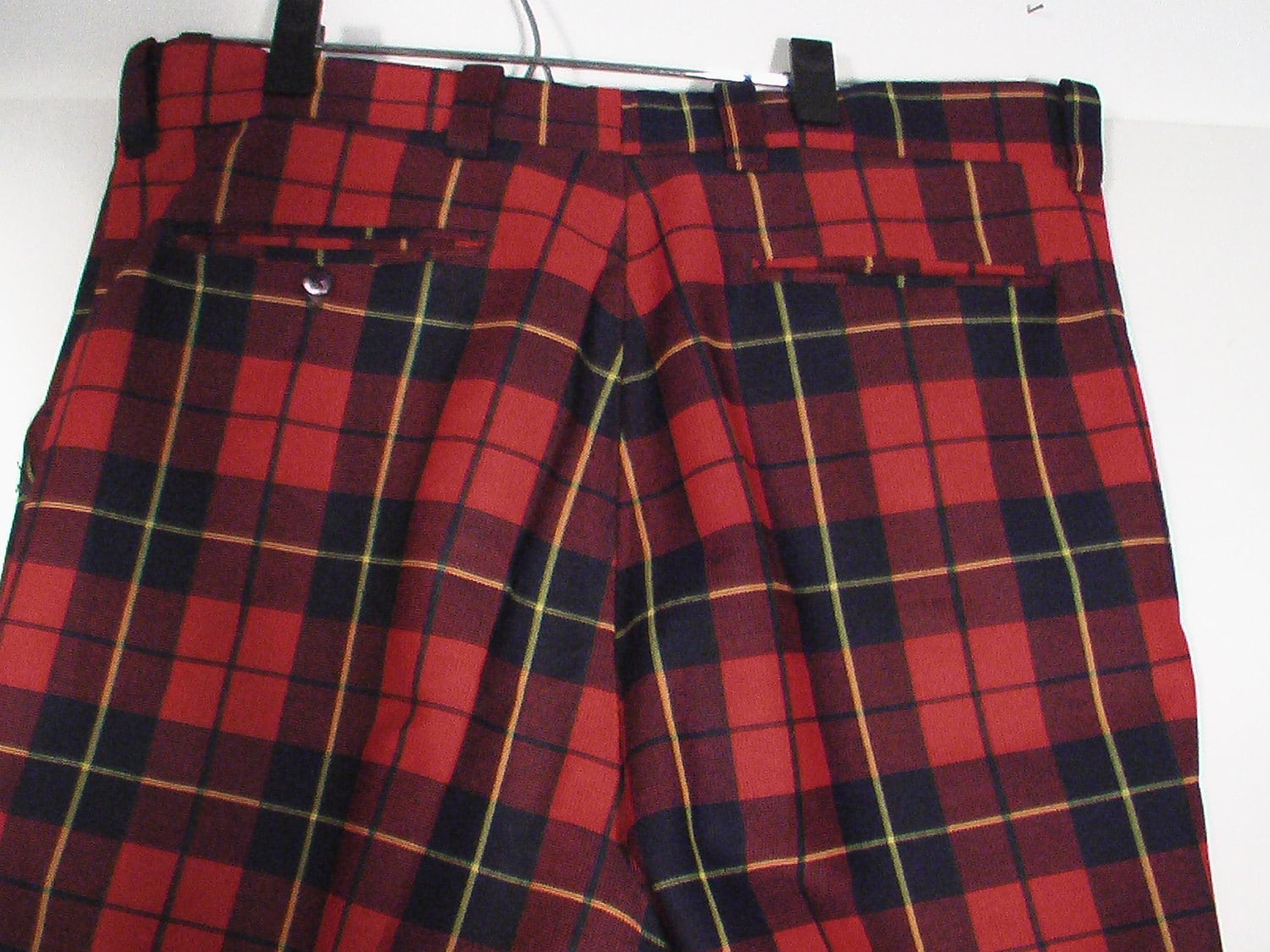 Men's punk red plaid polyester knit pants vintage 38 29 L