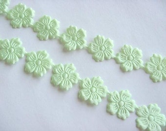 5 Yards Green Satin Embossed Flower Trim Scrapbooking T5