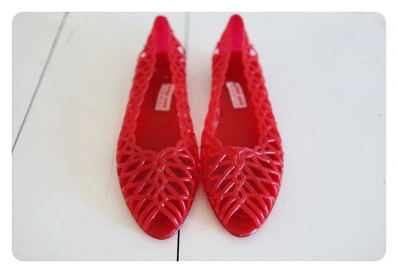 Vintage Red Jelly Shoes by hellohunny on Etsy