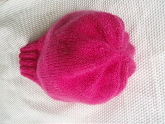 Hot Pink Knitted Uterus