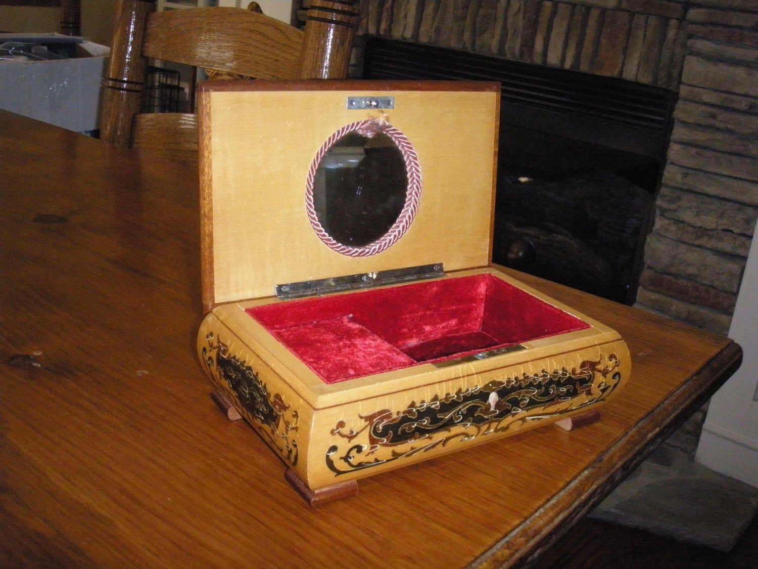 Beautiful Lador swiss music box