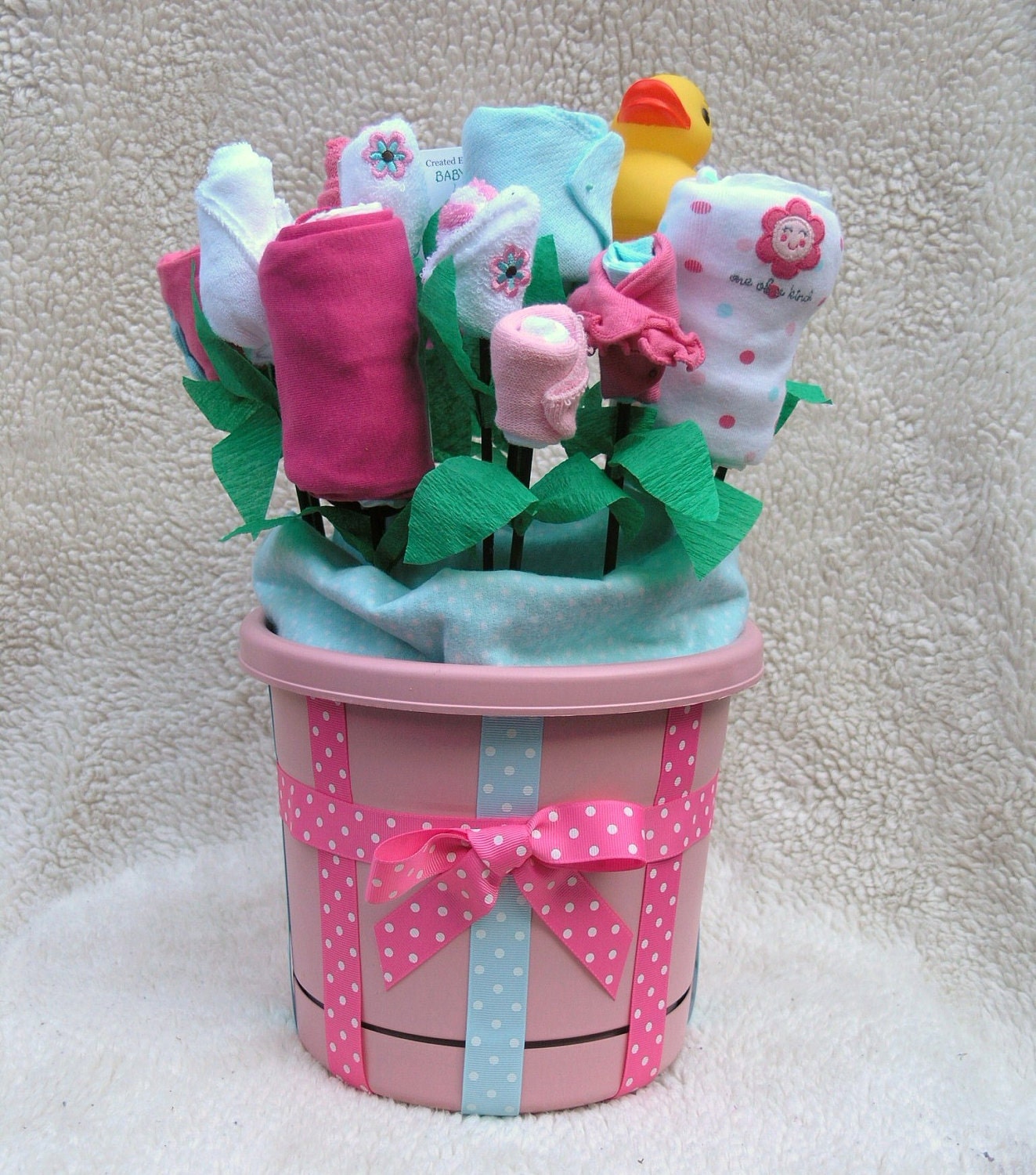 Flower Themed Baby Clothes Bouquet 19 Piece Baby Girl Gift