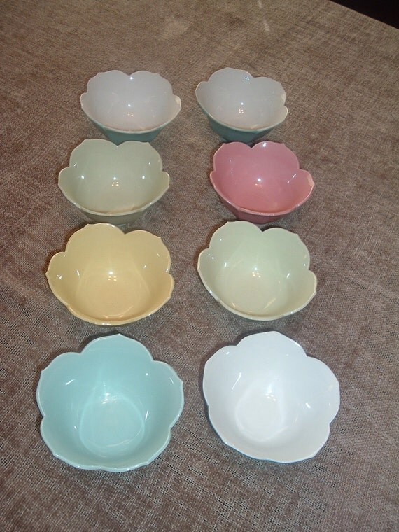 TULIP SHAPED BOWLS