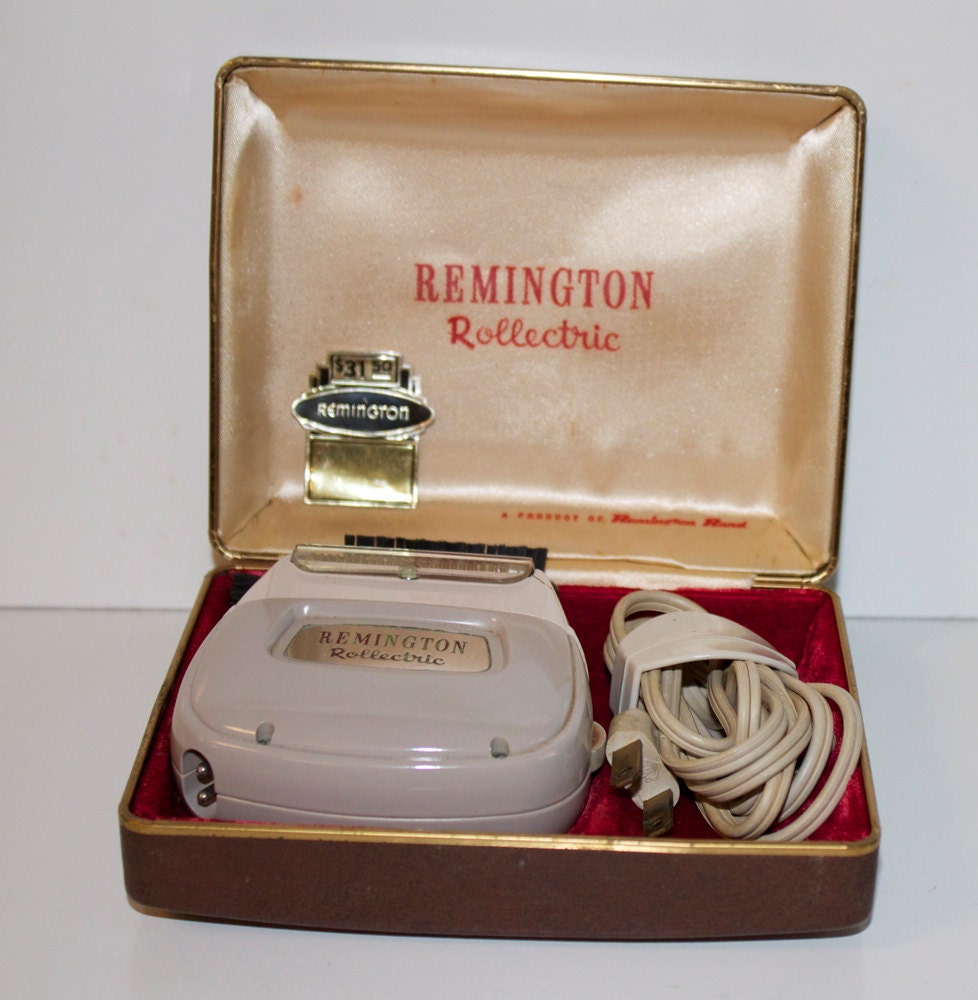 Vintage 1950s Remington Rollectric Shaver