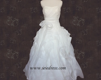 R3005 Strapless Organza Wedding Gown with Sweetheart Neckline