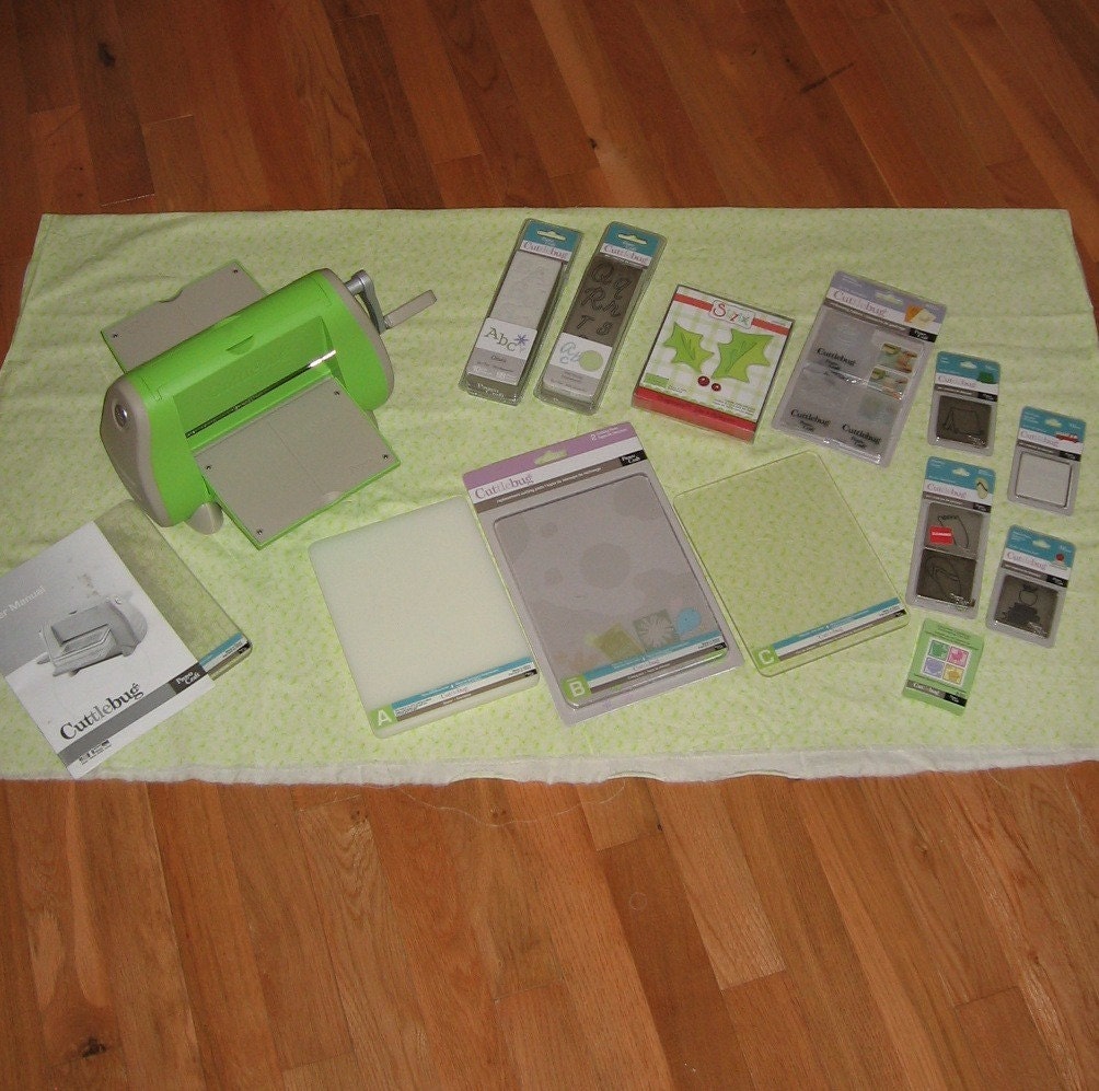 Cuttlebug Manual Die Cut Machine Lot