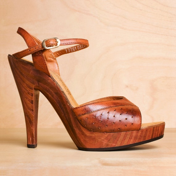 Platform sandals 7. Vintage Quali Craft 1970s burnished tan leather ...