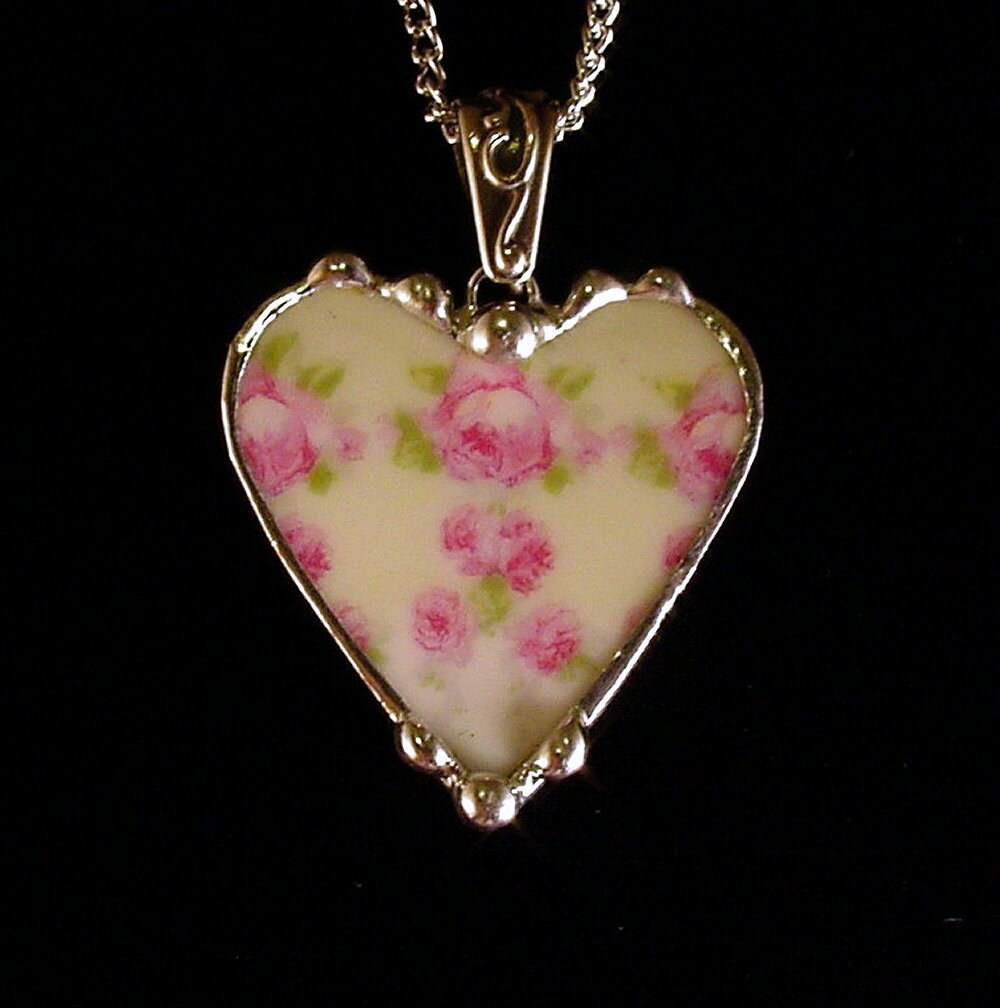 Broken china jewelry heart pendant necklace pink roses on mint