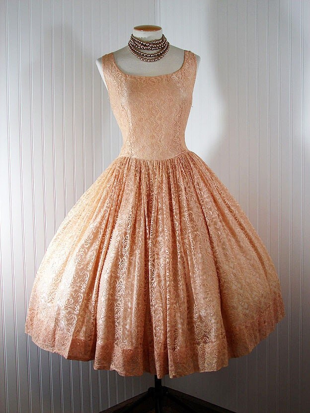 Vintage 1950s 50s Dress PROMISES Ballet Slipper Pink Chantilly