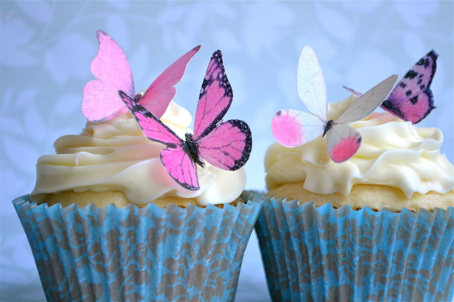 The Original EDIBLE BUTTERFLIES 12 Small Assorted Pink