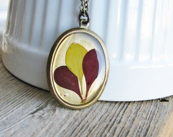 Real Pressed Leaf Necklace, Botanical Necklace, Resin Jewelry, Leaf Necklace, Pressed Flowers Jewelry