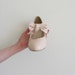 1920 style bow tie heel . pale pink flapper kitten flat .size 9