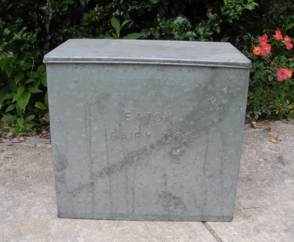 Vintage Galvanized Metal Milk Box Dairy Porch Box